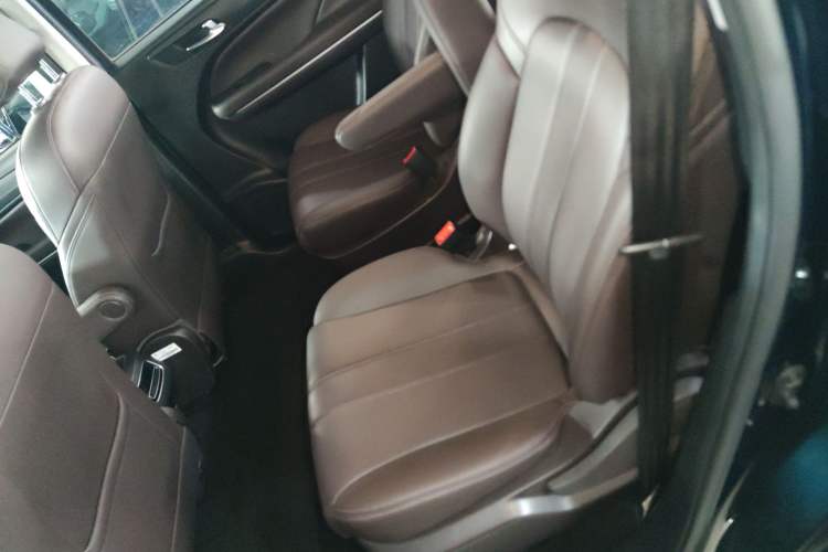 Used GAC Trumpchi M6 2019 270T DCT Luxury Edition (6-seater) China VI Left Rear Seat
