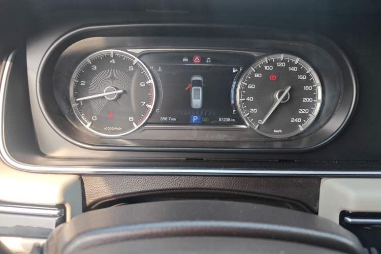 Used GAC Trumpchi M6 2019 270T DCT Elite Edition (7-seater) China VI Odometer Close Up