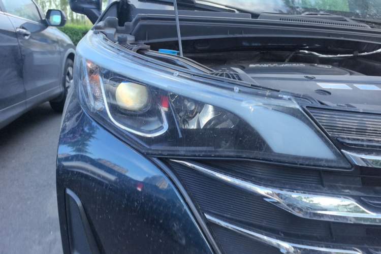 Used GAC Trumpchi M6 2019 270T DCT Elite Edition (7-seater) China VI Right Front Headlight