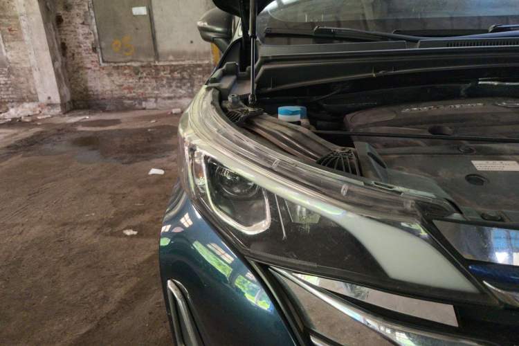 Used GAC Trumpchi M6 2019 270T DCT Luxury Edition (6-seater) China VI Right Front Headlight