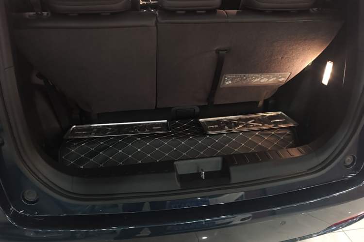 Used GAC Trumpchi M6 2019 270T DCT Luxury Edition (7-seater) China VI Trunk