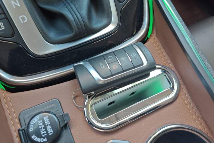 Used GAC Trumpchi M6 2019 270T Automatic Prestige Edition (6-seater) - China V Standard Vehicle Key