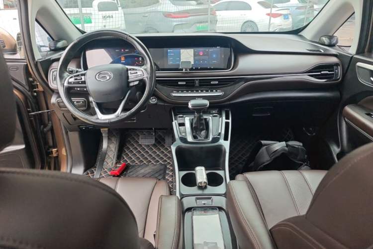 Used GAC Trumpchi M6 2019 270T Automatic Prestige Edition (7-seater) China V Standard Center Console