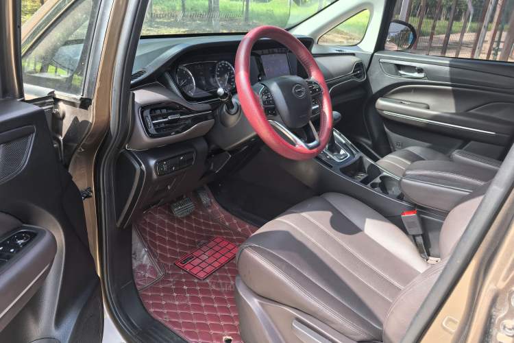 Used GAC Trumpchi M6 2019 270T Automatic Luxury Edition (7-seater) China V Standard Interior 2
