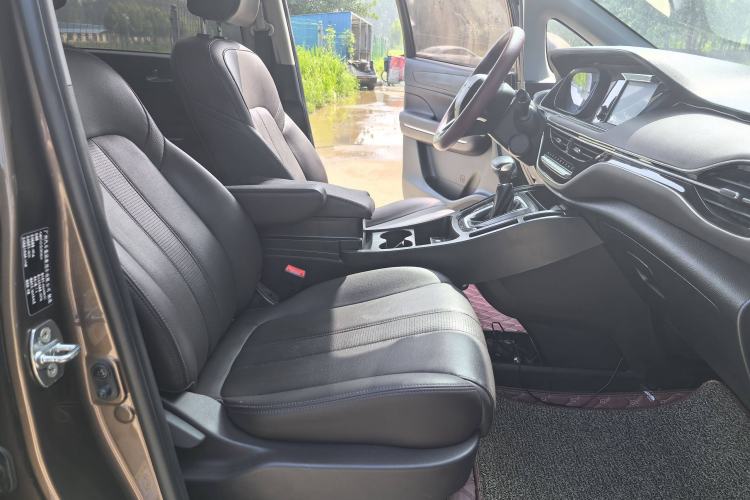 Used GAC Trumpchi M6 2019 270T Automatic Luxury Edition (7-seater) China V Standard Interior 9