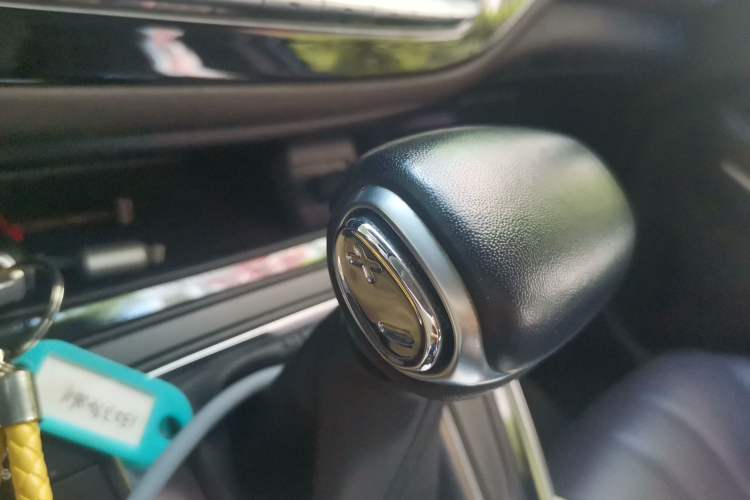 Used GAC Trumpchi M6 2019 270T DCT Luxury Edition (7-seater) China VI Gear Lever