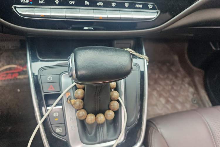 Used GAC Trumpchi M6 2019 270T DCT Luxury Edition (7-seater) China VI Gear Lever