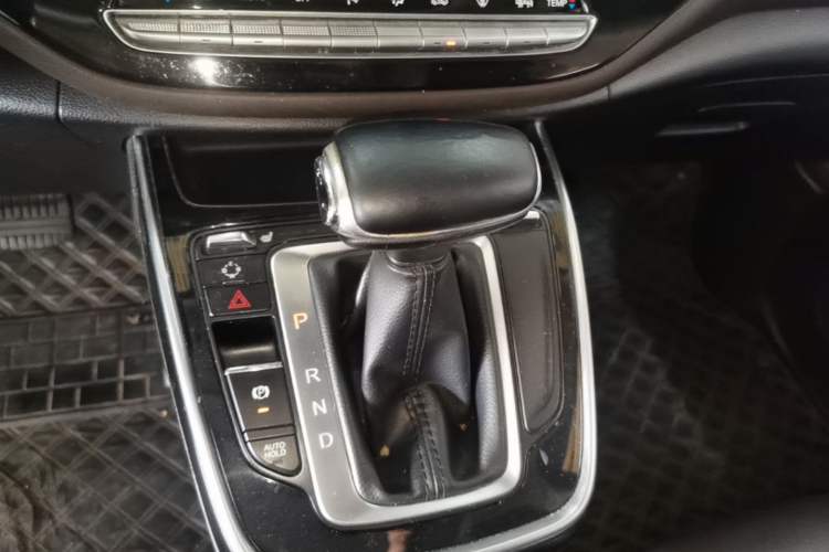 Used GAC Trumpchi M6 2019 270T Automatic Luxury Edition (7-seater) China V Standard Gear Lever