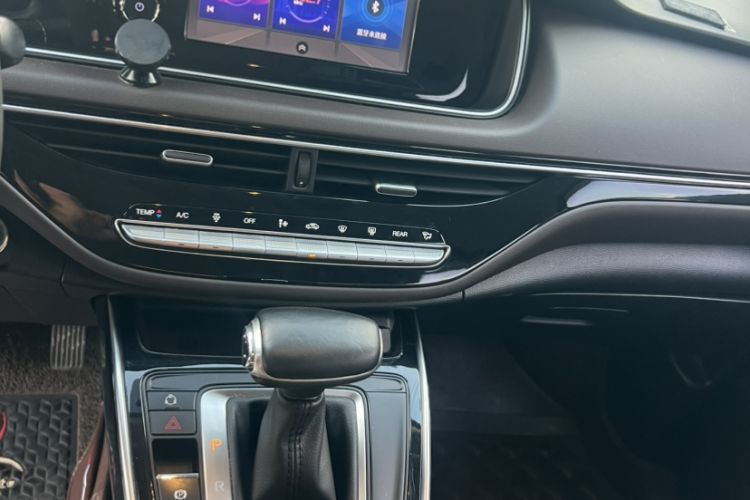 Used GAC Trumpchi M6 2019 270T DCT Luxury Edition (7-seater) China VI Interior 1