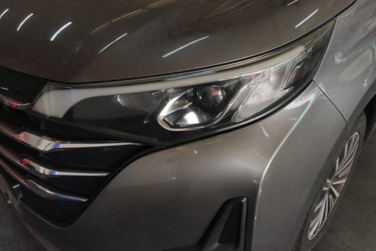 Used GAC Trumpchi M6 2019 270T Automatic Luxury Edition (7-seater) China V Standard Left Front Headlight