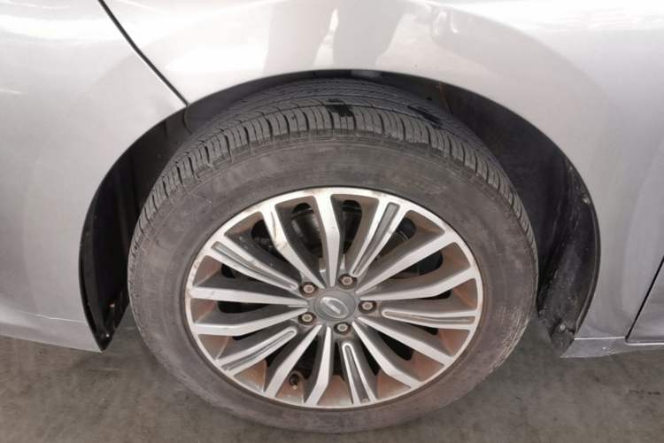 Used GAC Trumpchi M6 2019 270T Automatic Luxury Edition (7-seater) China V Standard Left Front Wheel Hub