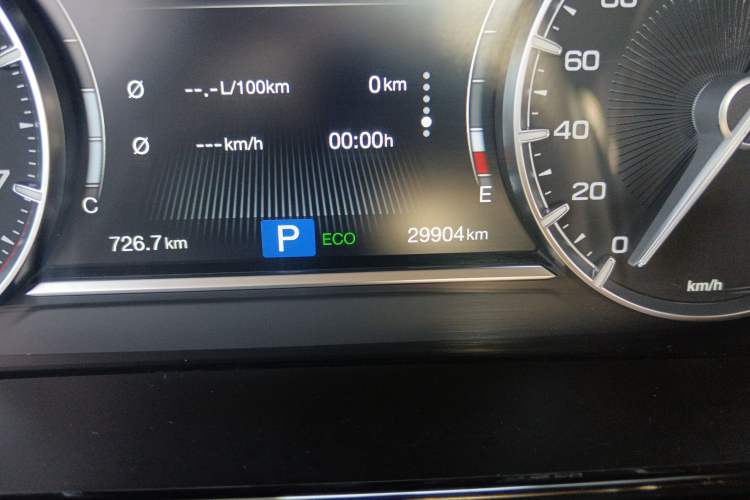 Used GAC Trumpchi M6 2019 270T Automatic Luxury Edition (6-seater) - China V Standard Odometer Close Up