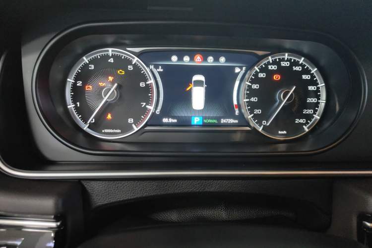 Used GAC Trumpchi M6 2019 270T Automatic Luxury Edition (7-seater) China V Standard Odometer Close Up