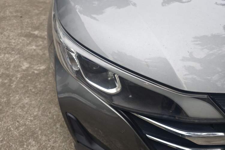 Used GAC Trumpchi M6 2019 270T DCT Luxury Edition (7-seater) China VI Right Front Headlight