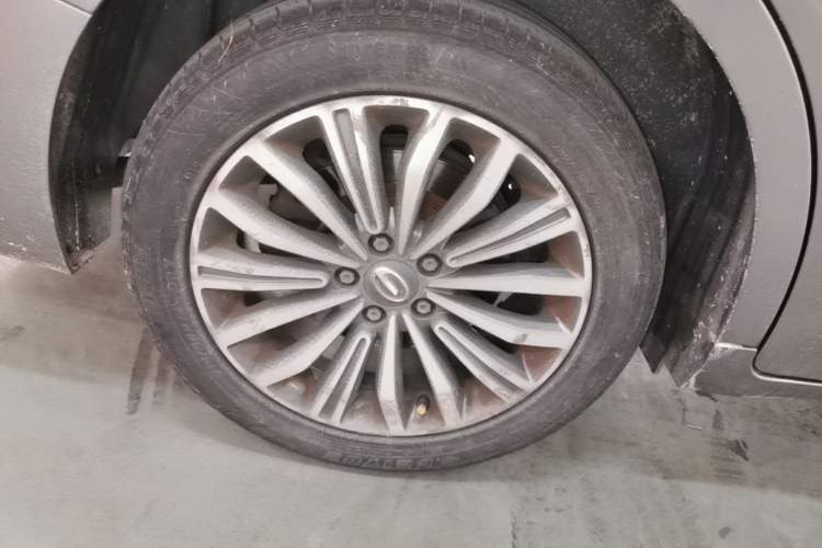 Used GAC Trumpchi M6 2019 270T Automatic Luxury Edition (7-seater) China V Standard Right Rear Wheel Hub
