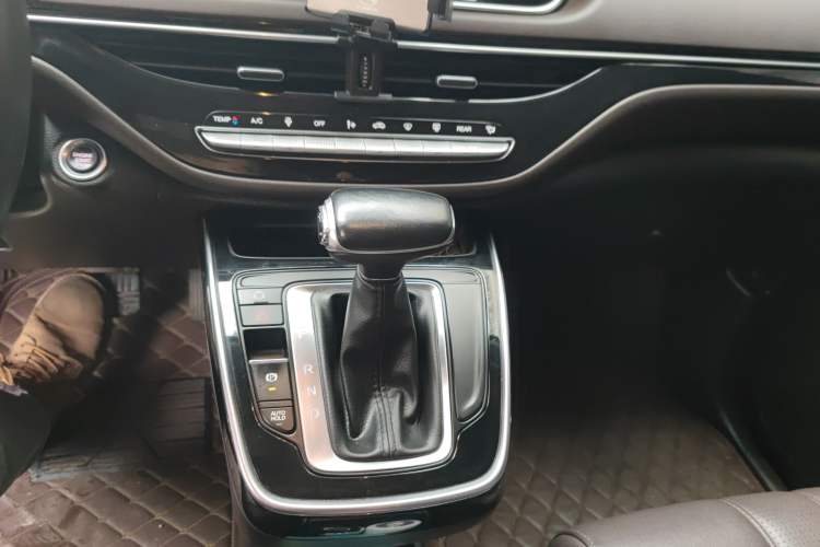 Used GAC Trumpchi M6 2019 270T DCT Luxury Edition (7-seater) China VI Gear Lever