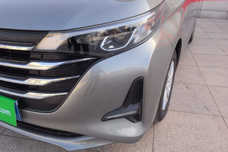 Used GAC Trumpchi M6 2019 270T Automatic Luxury Edition (6-seater) - China V Standard Left Front Headlight