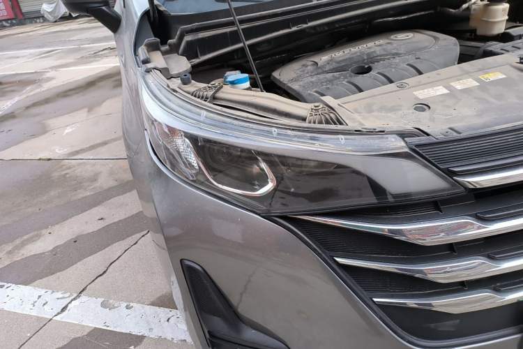 Used GAC Trumpchi M6 2019 270T DCT Luxury Edition (6-seater) China VI Right Front Headlight