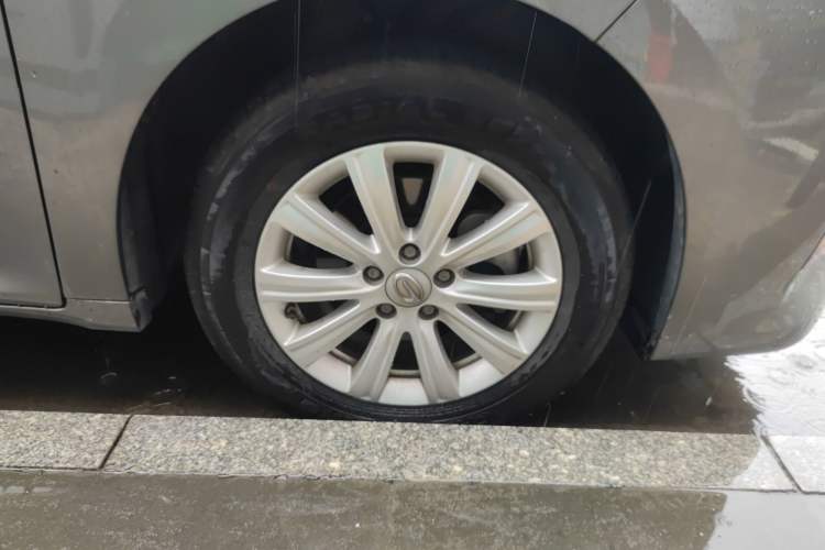 Used GAC Trumpchi M6 2019 270T DCT Luxury Edition (7-seater) China VI Right Front Wheel Hub
