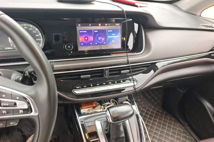 Used GAC Trumpchi M6 2019 270T Automatic Luxury Edition (7-seater) China V Standard Audio And AC Panel