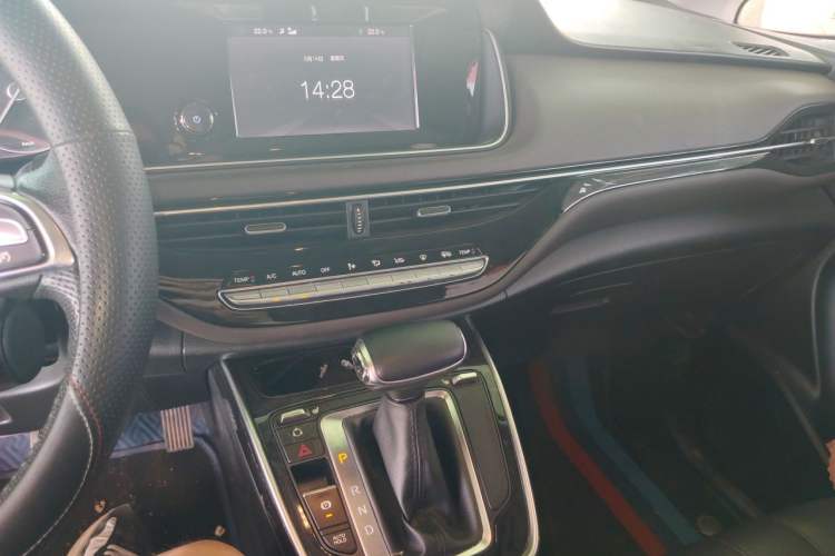 Used GAC Trumpchi M6 2019 270T DCT Luxury Edition (7-seater) China VI Audio And AC Panel
