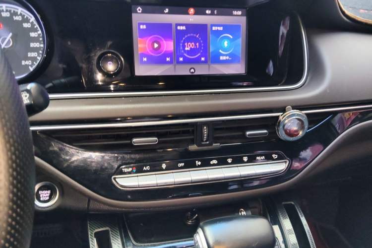 Used GAC Trumpchi M6 2019 270T DCT Luxury Edition (7-seater) China VI Audio And AC Panel