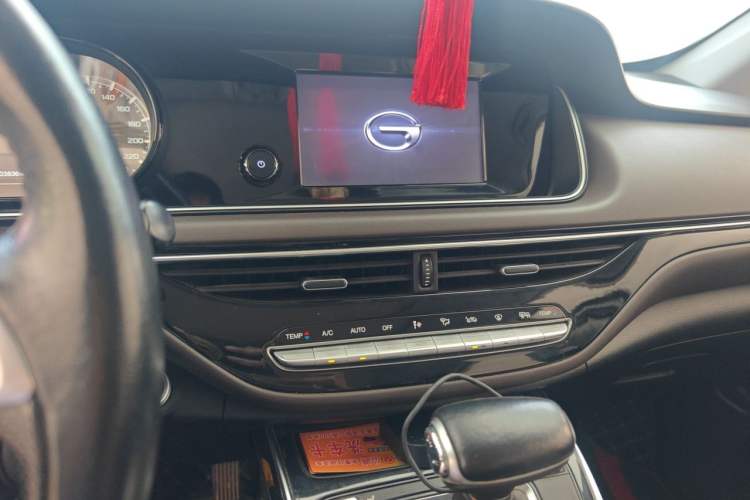 Used GAC Trumpchi M6 2019 270T DCT Luxury Edition (7-seater) China VI Audio And AC Panel