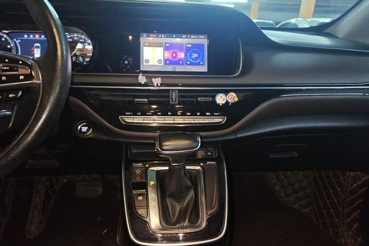 Used GAC Trumpchi M6 2019 270T Automatic Luxury Edition (7-seater) China V Standard Audio And AC Panel