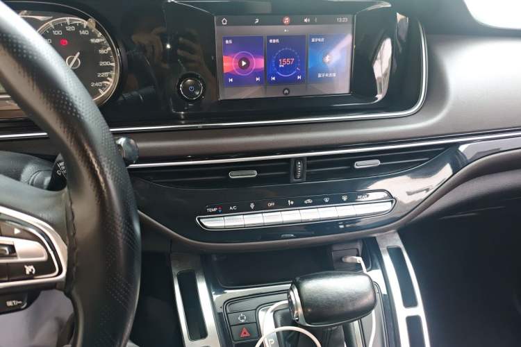 Used GAC Trumpchi M6 2019 270T Automatic Luxury Edition (7-seater) China V Standard Audio And AC Panel