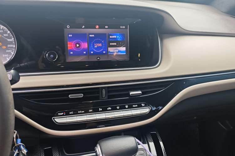 Used GAC Trumpchi M6 2019 270T DCT Elite Edition (7-seater) China VI Audio And AC Panel