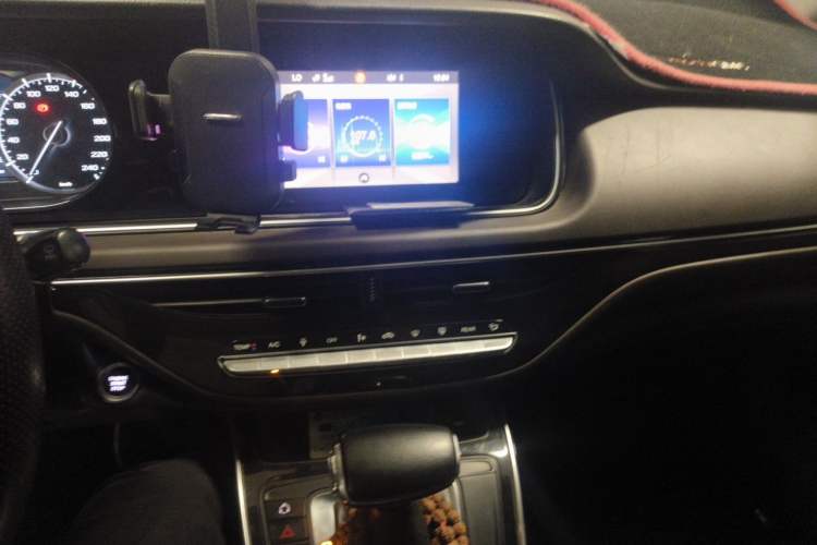 Used GAC Trumpchi M6 2019 270T DCT Luxury Edition (7-seater) China VI Audio And AC Panel