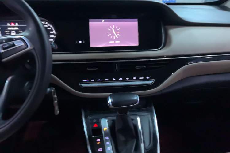 Used GAC Trumpchi M6 2019 270T DCT Elite Edition (7-seater) China VI Audio And AC Panel