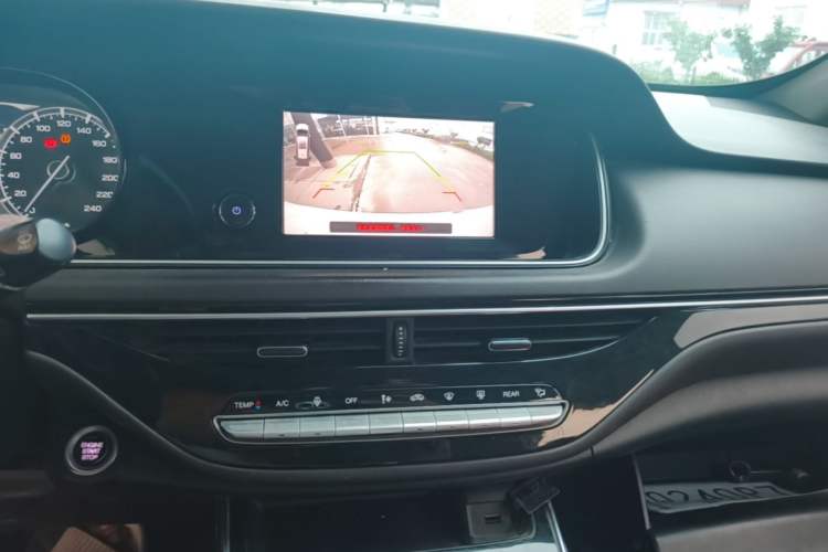 Used GAC Trumpchi M6 2019 270T DCT Luxury Edition (7-seater) China VI Audio And AC Panel
