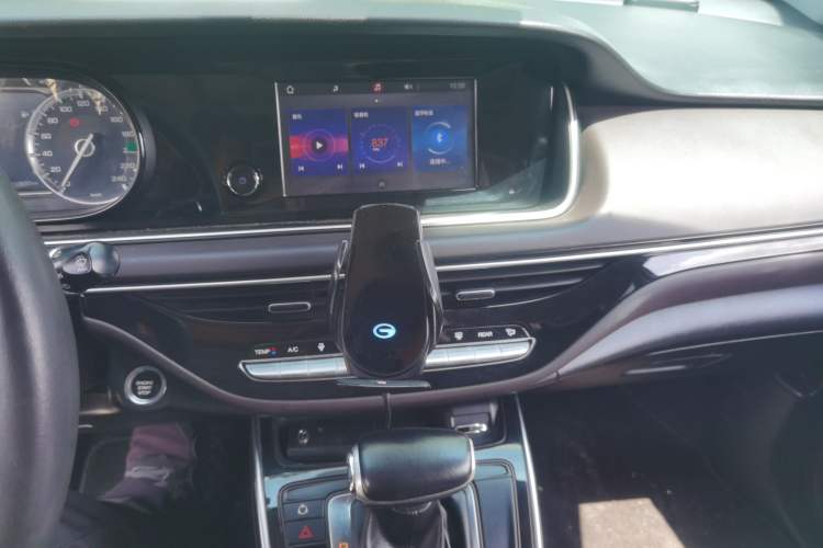 Used GAC Trumpchi M6 2019 270T Automatic Luxury Edition (7-seater) China V Standard Audio And AC Panel