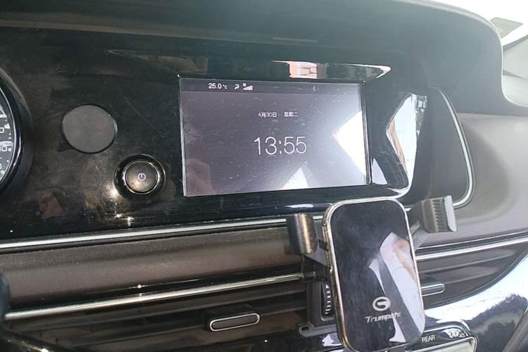 Used GAC Trumpchi M6 2019 270T Automatic Luxury Edition (7-seater) China V Standard Audio And AC Panel