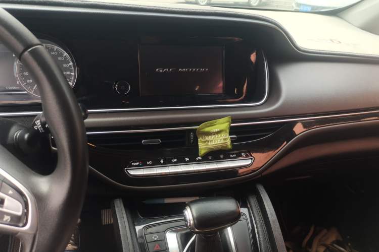 Used GAC Trumpchi M6 2019 270T Automatic Luxury Edition (7-seater) China V Standard Audio And AC Panel