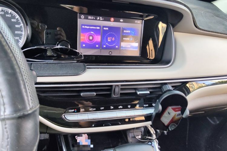 Used GAC Trumpchi M6 2019 270T Automatic Elite Edition (7-seater) China V Standard Audio And AC Panel