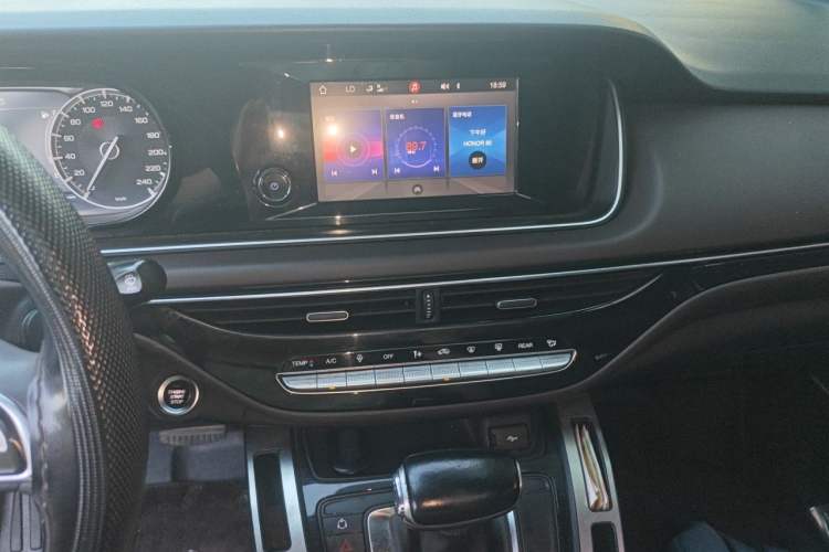 Used GAC Trumpchi M6 2019 270T DCT Luxury Edition (7-seater) China VI Audio And AC Panel