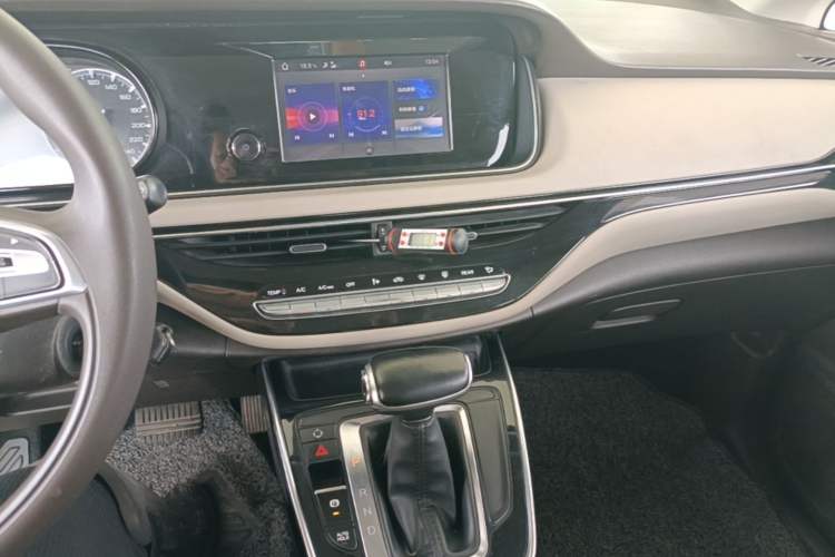 Used GAC Trumpchi M6 2019 270T Automatic Elite Edition (7-seater) China V Standard Audio And AC Panel
