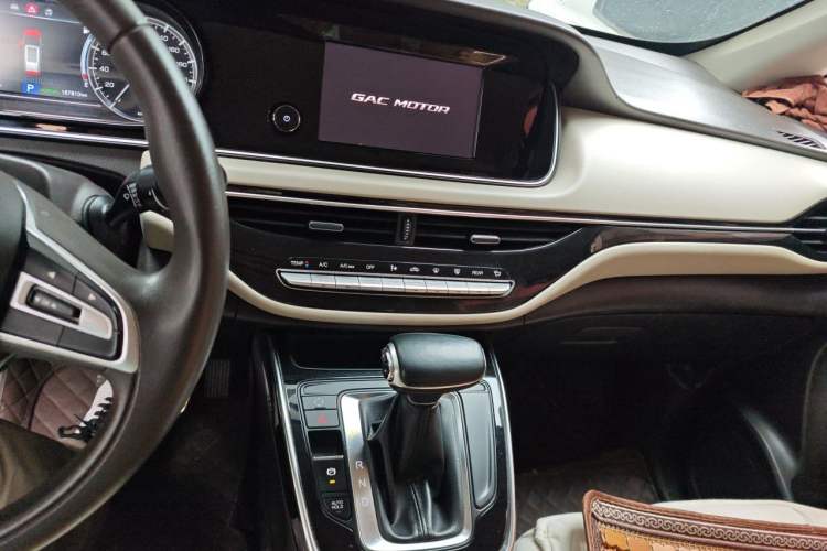 Used GAC Trumpchi M6 2019 270T Automatic Elite Edition (7-seater) China V Standard Audio And AC Panel