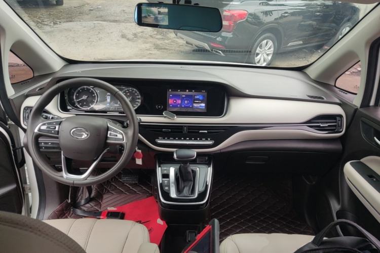 Used GAC Trumpchi M6 2019 270T DCT Elite Edition (7-seater) China VI Center Console