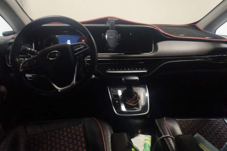 Used GAC Trumpchi M6 2019 270T DCT Luxury Edition (7-seater) China VI Center Console