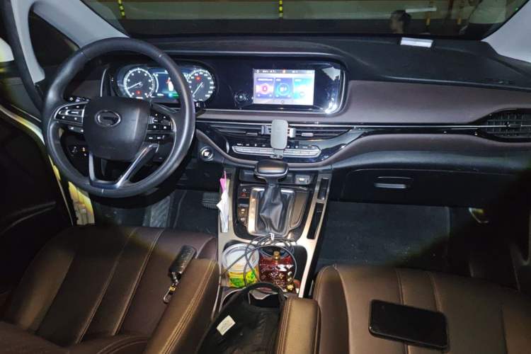 Used GAC Trumpchi M6 2019 270T DCT Luxury Edition (6-seater) China VI Center Console