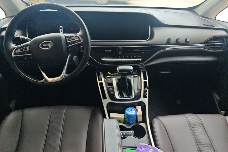 Used GAC Trumpchi M6 2019 270T Automatic Prestige Edition (7-seater) China V Standard Center Console