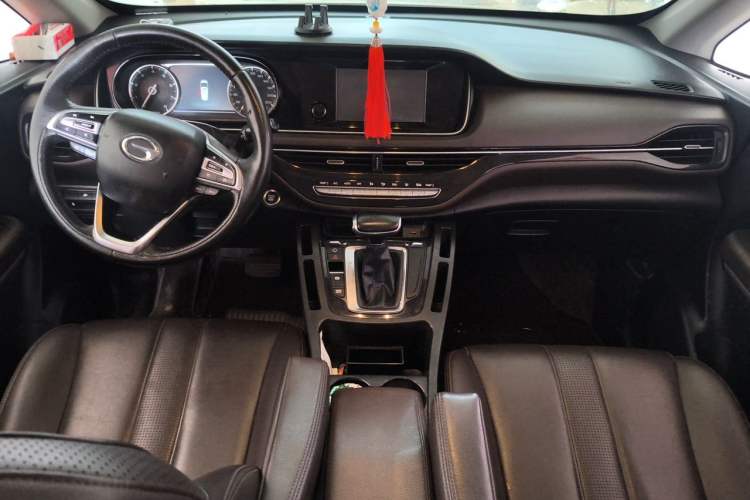 Used GAC Trumpchi M6 2019 270T Automatic Luxury Edition (7-seater) China V Standard Center Console