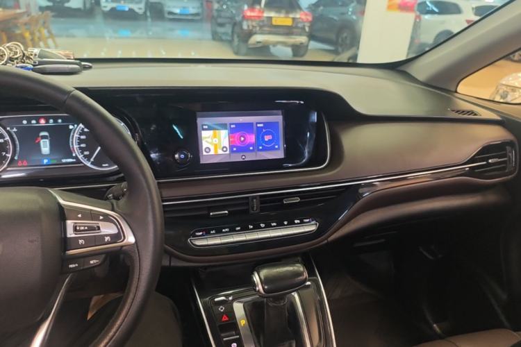 Used GAC Trumpchi M6 2019 270T Automatic Luxury Edition (7-seater) China V Standard Center Console