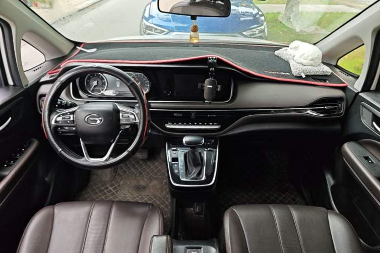 Used GAC Trumpchi M6 2019 270T DCT Luxury Edition (7-seater) China VI Center Console