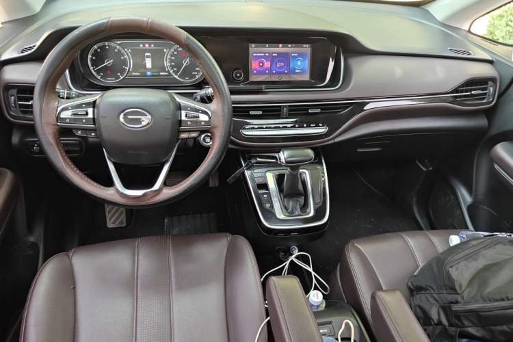 Used GAC Trumpchi M6 2019 270T Automatic Luxury Edition (7-seater) China V Standard Center Console
