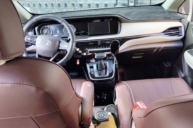 Used GAC Trumpchi M6 2019 270T Automatic Elite Edition (7-seater) China V Standard Center Console