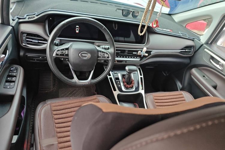 Used GAC Trumpchi M6 2019 270T Automatic Prestige Edition (7-seater) China V Standard Center Console